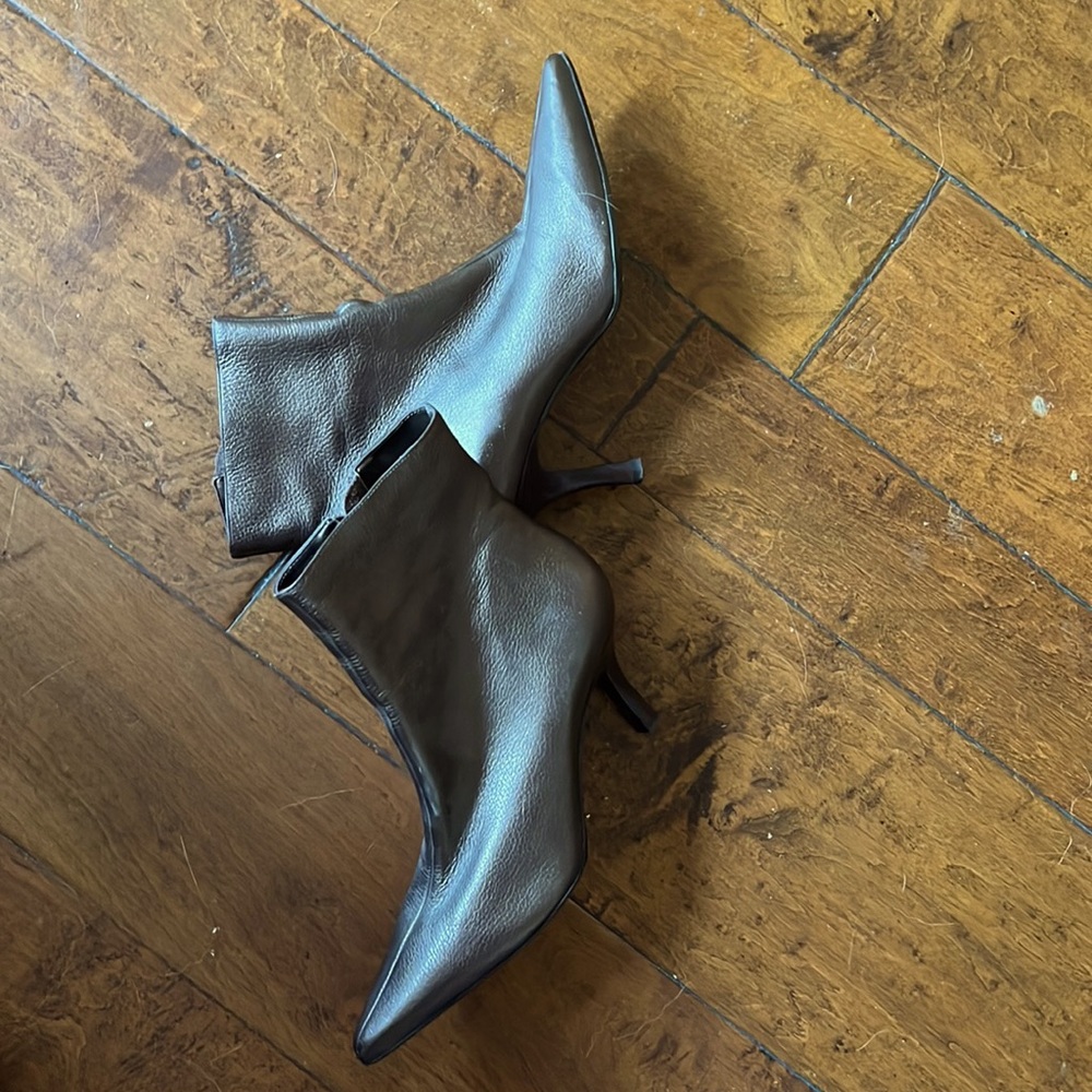 Well-made brazilian leather boots